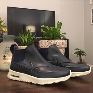 Air Max Thea MID running shoe